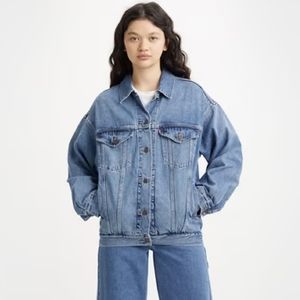 NWOT Levi's XL Trucker Jacket Size XL Medium Wash